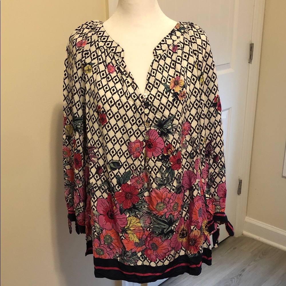 Fig and Flower Multi Color Floral Blouse